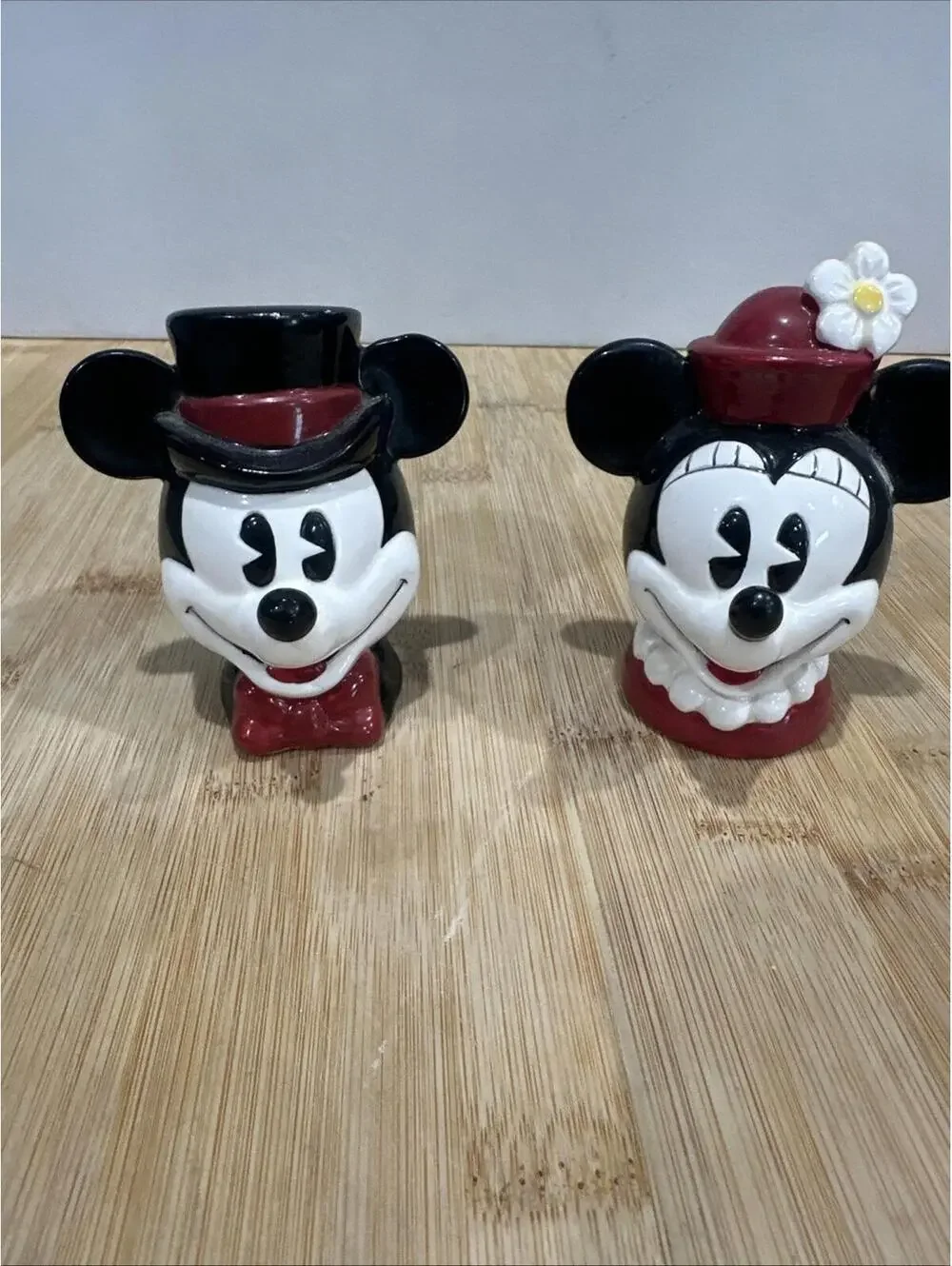 Vintage Enesco Disney Pie Eyed Mickey Minnie Mouse Salt & Pepper Shakers *